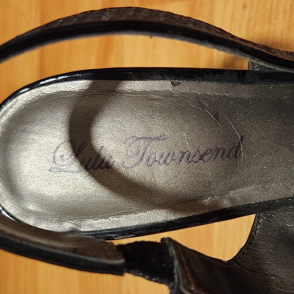 Lulu Townsend Black Shimmer Slingback Pump - Picture 5 of 11